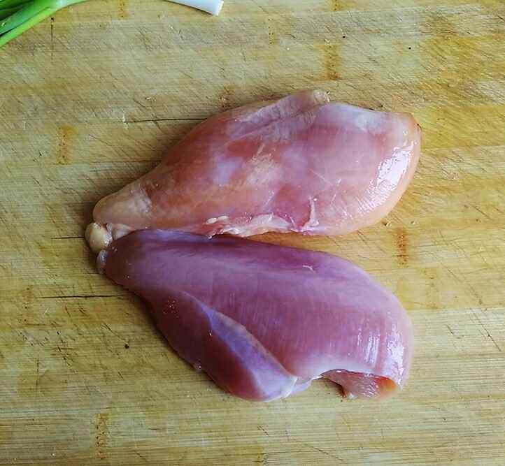 芦笋炒鸡肉步骤1