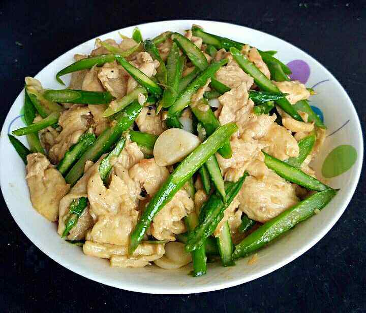 芦笋炒鸡肉步骤9