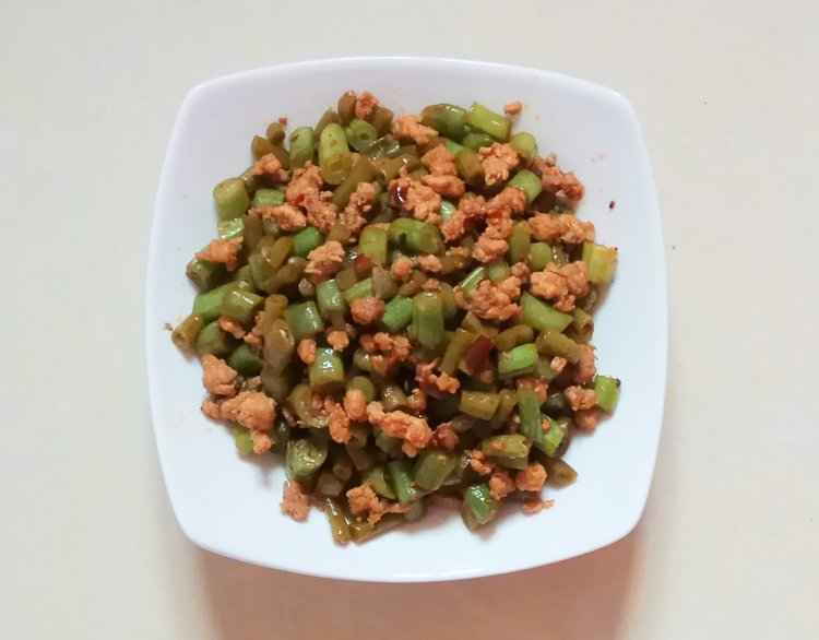 炒苍蝇头步骤8