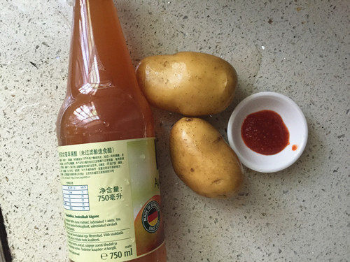 果醋土豆步骤1