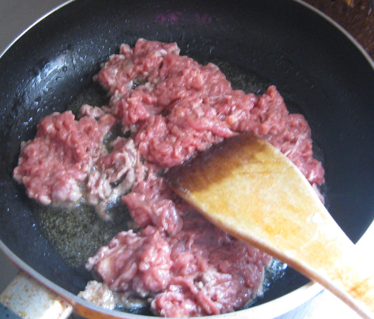 洋葱炒牛肉丝步骤8