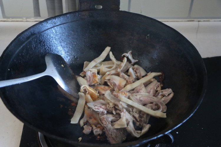辣子羊头肉步骤4