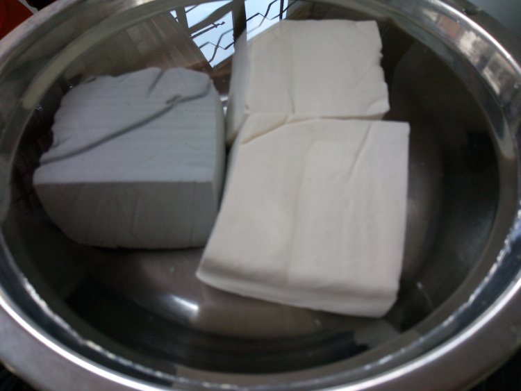 豆腐煮肉蓉步骤1