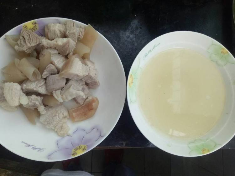 五花肉炖土豆步骤2