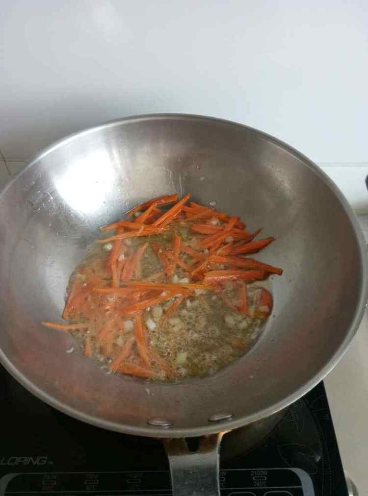 小炒鸡肉丝步骤5