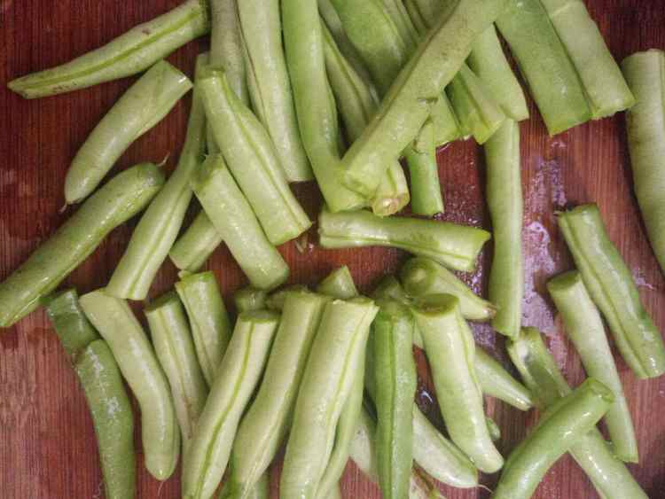 干煸四季豆步骤1