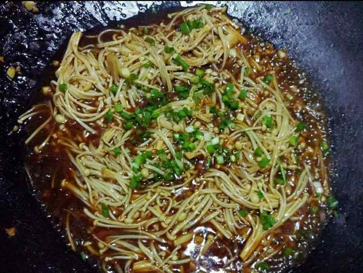 蚝油金针菇步骤6