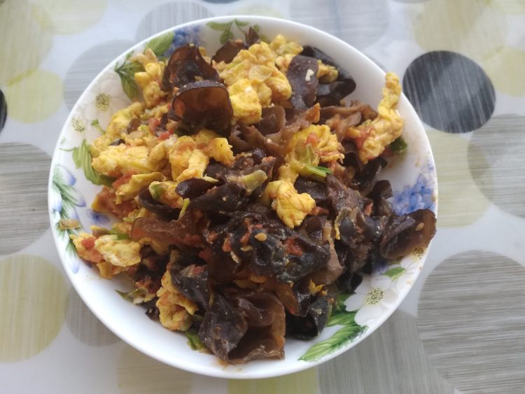 木耳番茄炒鸡蛋步骤10