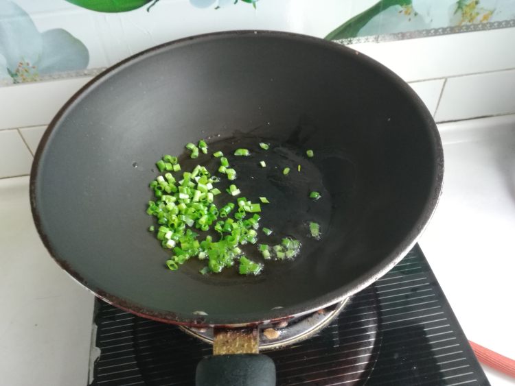 土豆榛蘑炒辣椒步骤7
