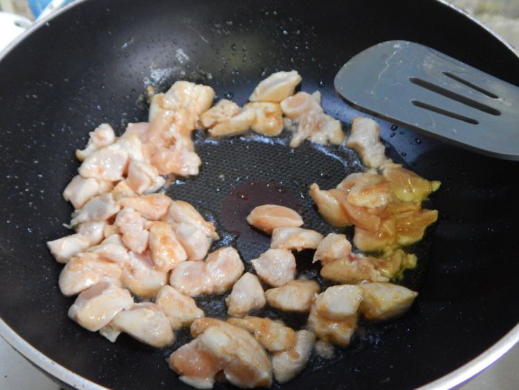 土豆茄子烧鸡丁步骤4