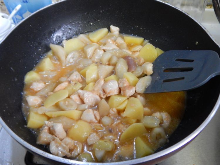 土豆茄子烧鸡丁步骤10