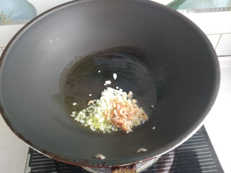 小白菜炖冻豆腐步骤1