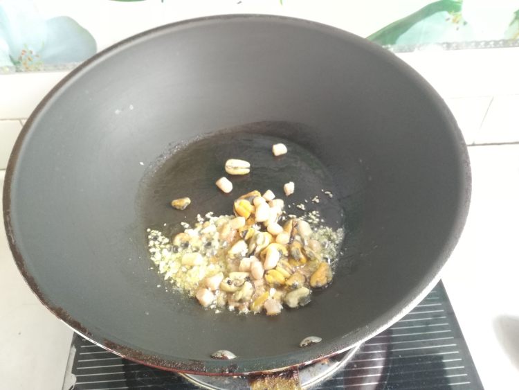 小白菜炖冻豆腐步骤2