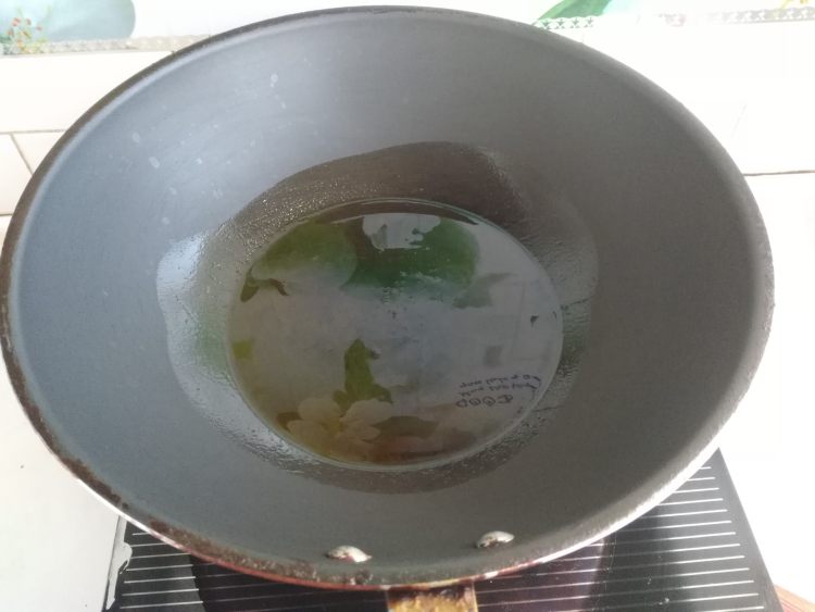 红薯叶炒土豆丝步骤6