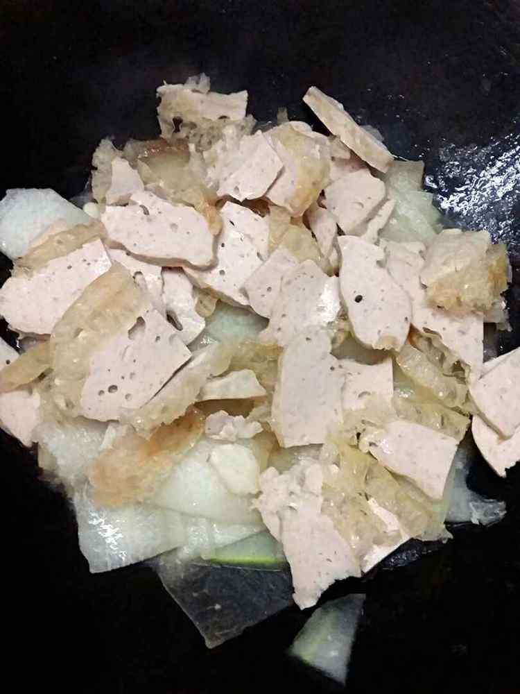 冬瓜炒猪皮步骤4