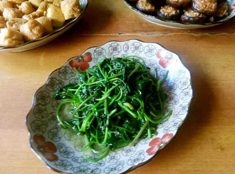 蚝油红薯叶步骤7