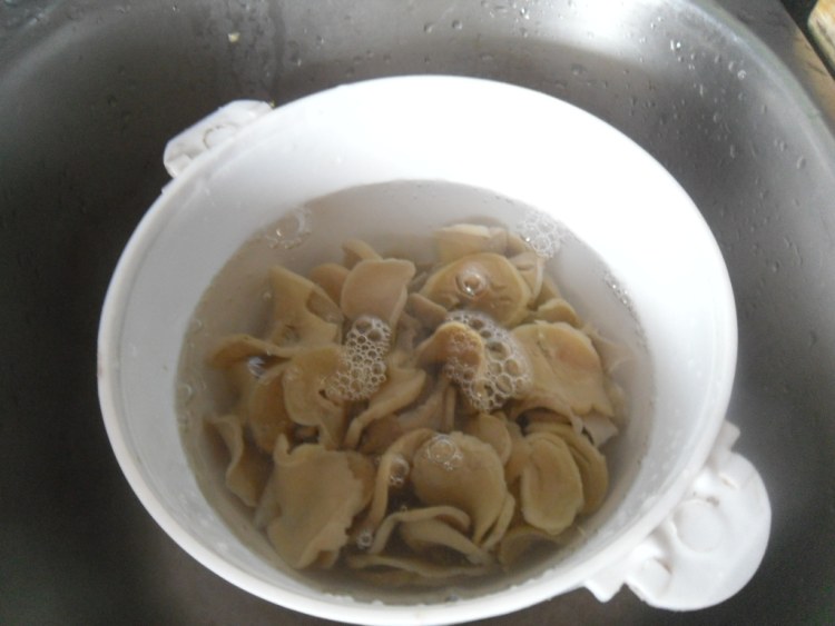 肉片土豆干步骤2