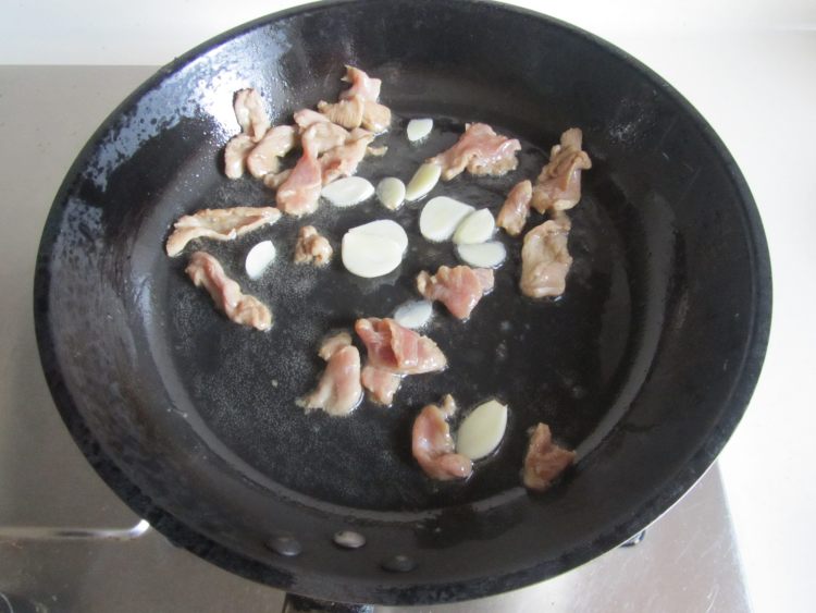 西葫芦炒鸭脯肉步骤4