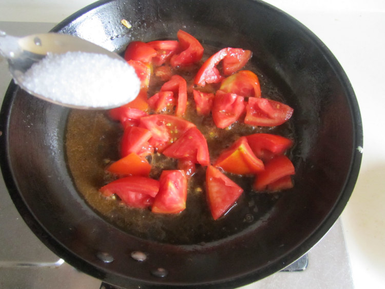 韭黄番茄炒鸡蛋步骤6