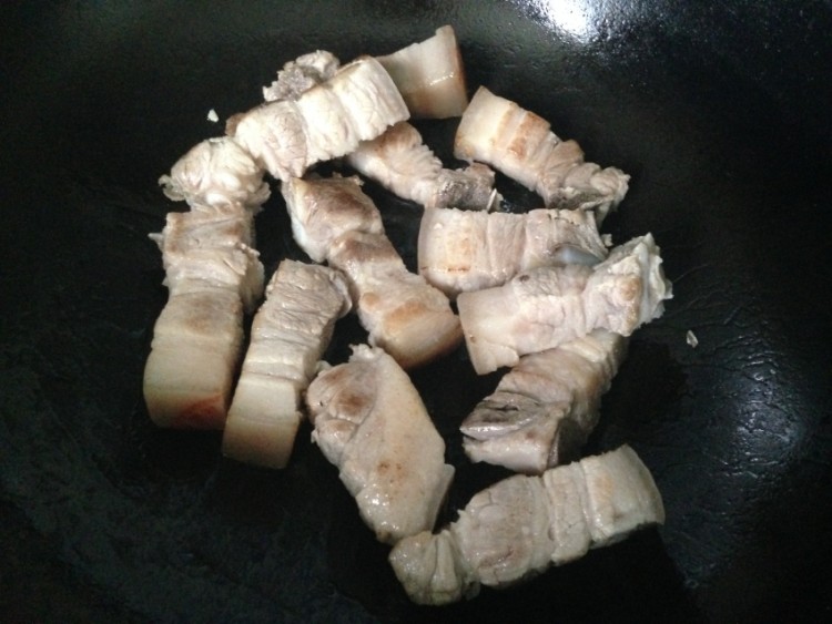 豇豆烧红烧肉步骤3