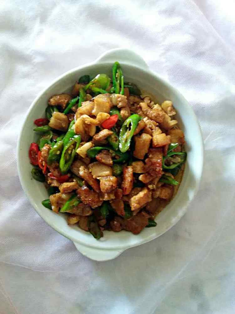 辣椒炒五花肉步骤7