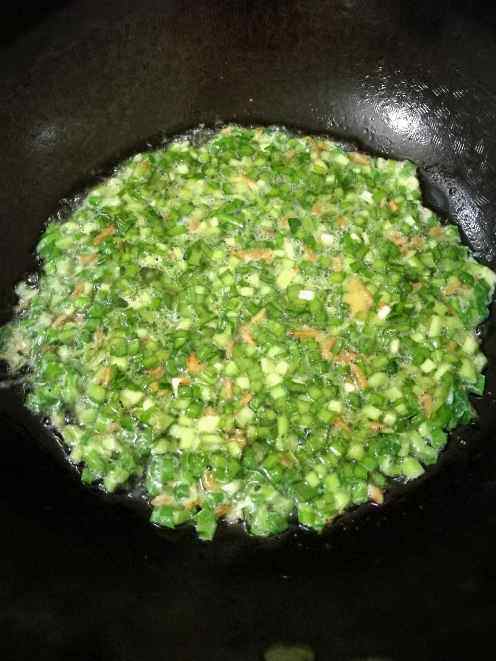 海米韭菜煎蛋步骤7