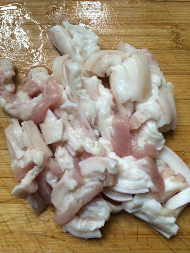 杏鲍菇炒肉步骤3