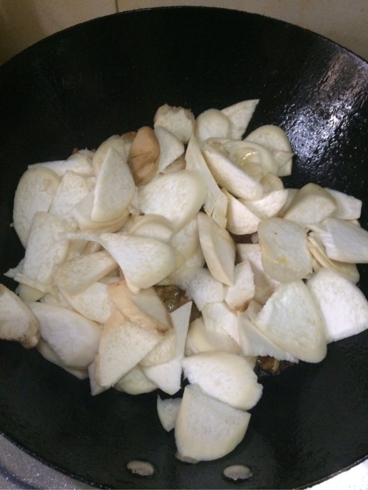 杏鲍菇炒肉步骤6