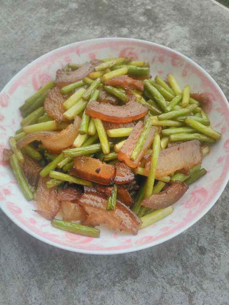 腊肉炒蒜苔步骤13