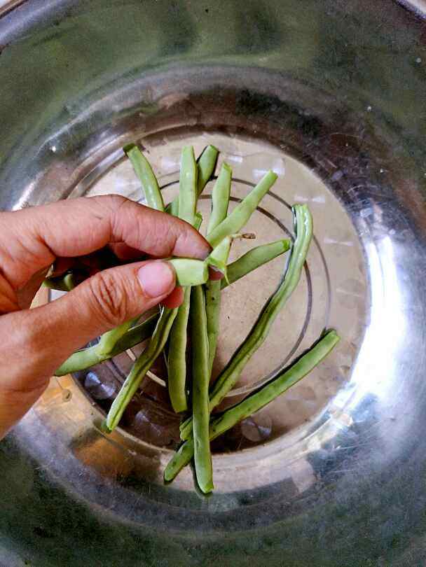 四季豆炒肉步骤1
