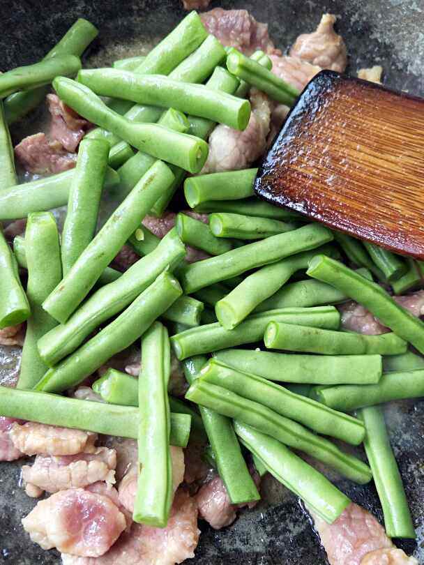 四季豆炒肉步骤6