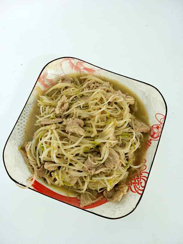 豆芽炒肉步骤6