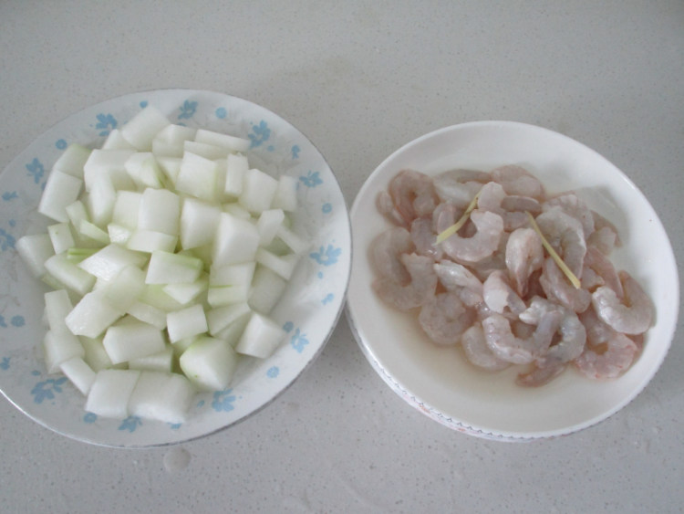 #盛夏餐桌#冬瓜炒虾仁步骤3