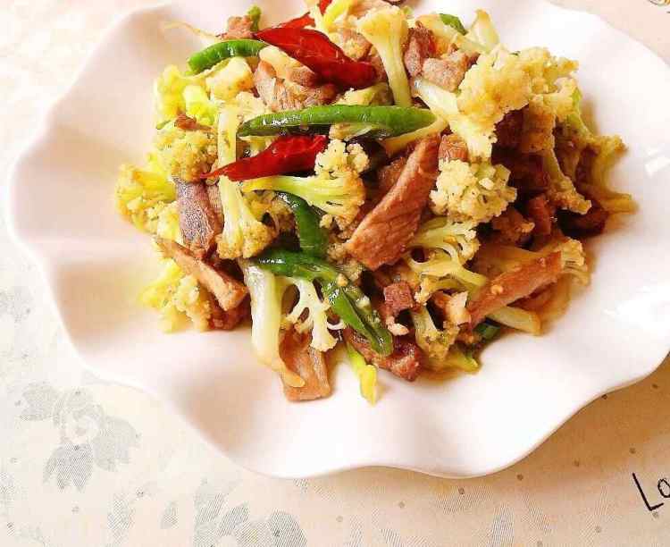 花菜炒肉步骤7