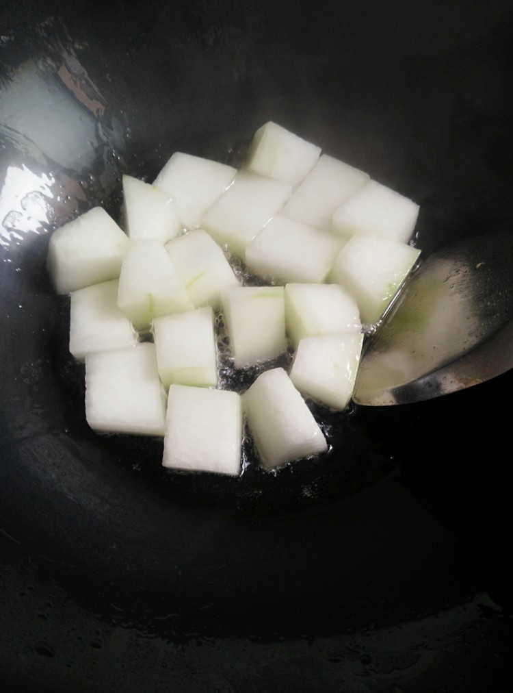 腊鸭烧冬瓜步骤6
