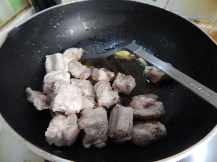 山药糖醋排骨步骤2