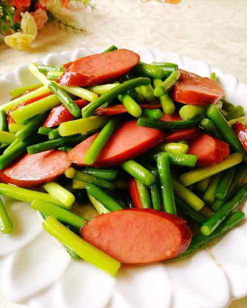 蒜苔炒火腿步骤6