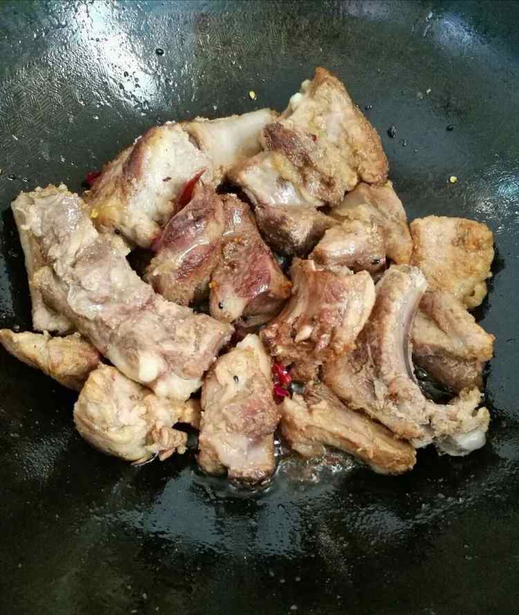 海参排骨焖土豆步骤5
