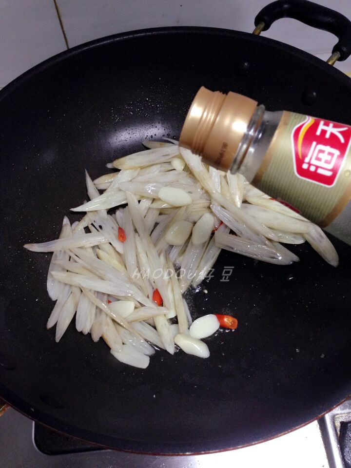 酸辣藕带步骤5