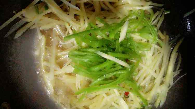 酸辣土豆丝步骤12