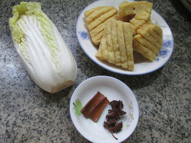 娃娃菜烧兰花豆腐干步骤1