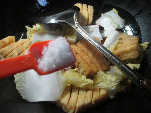 娃娃菜烧兰花豆腐干步骤9