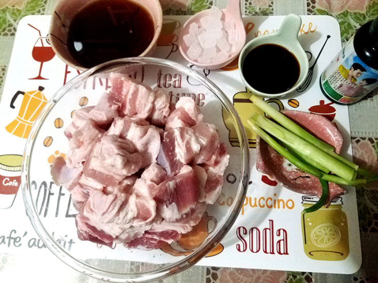 砂锅红烧肉步骤1