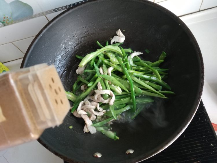 豆角闷面步骤5