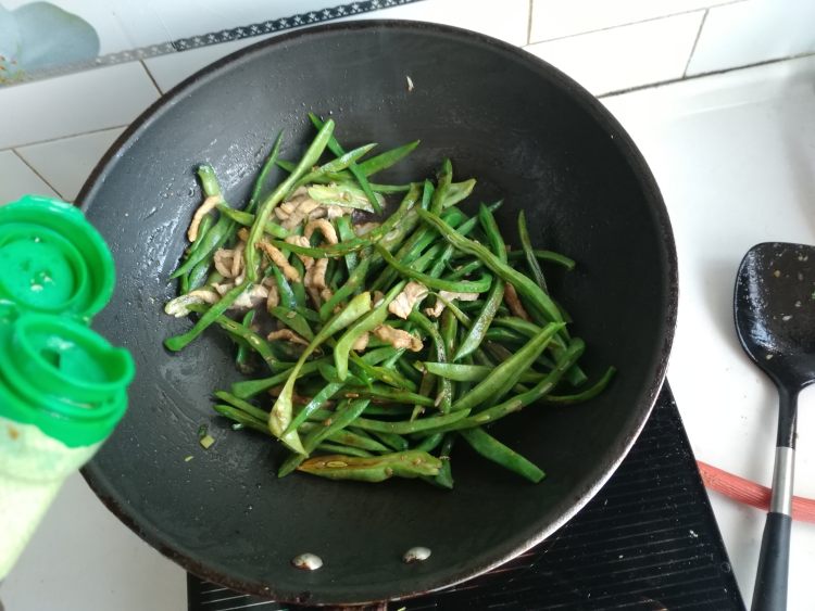 豆角闷面步骤7