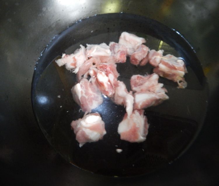 冬瓜烧排骨步骤3