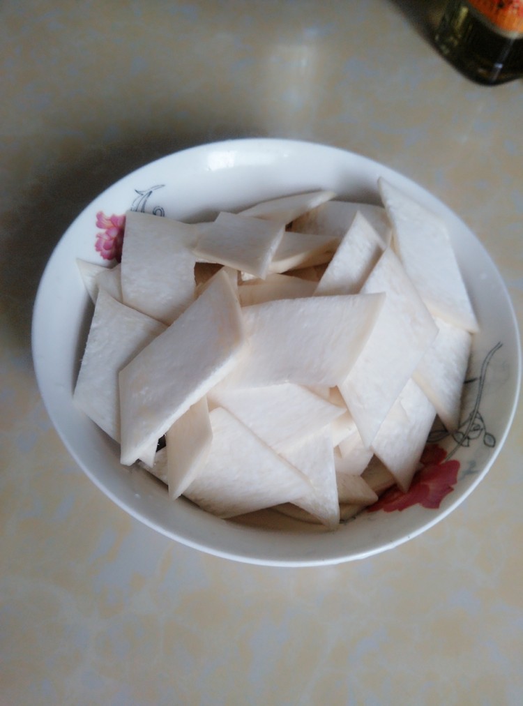 杏胞菇炒肉步骤1