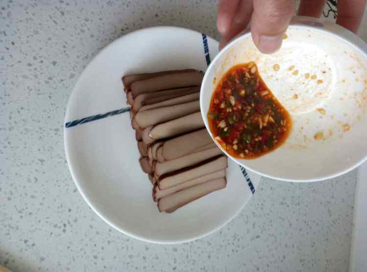 凉拌鸡蛋干步骤5