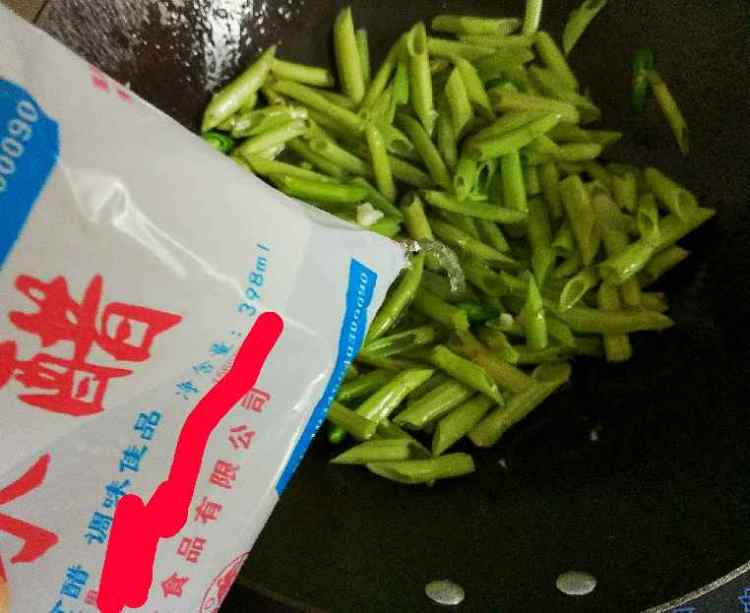 酸辣通心菜梗步骤6