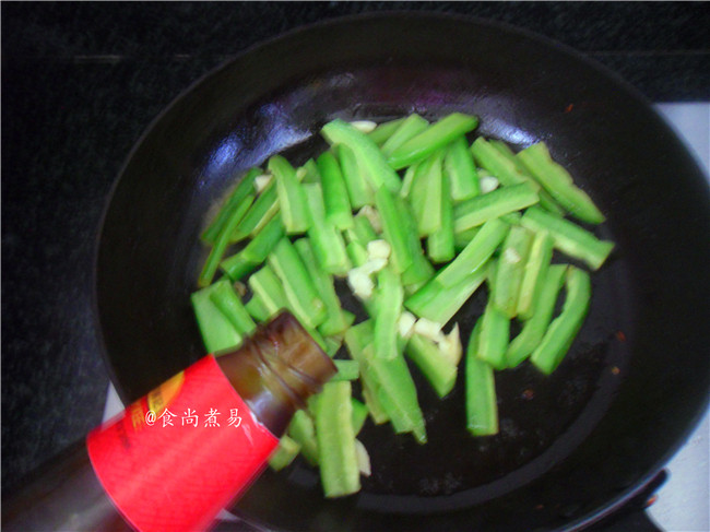 #盛夏餐桌#牛肉炒苦瓜步骤6